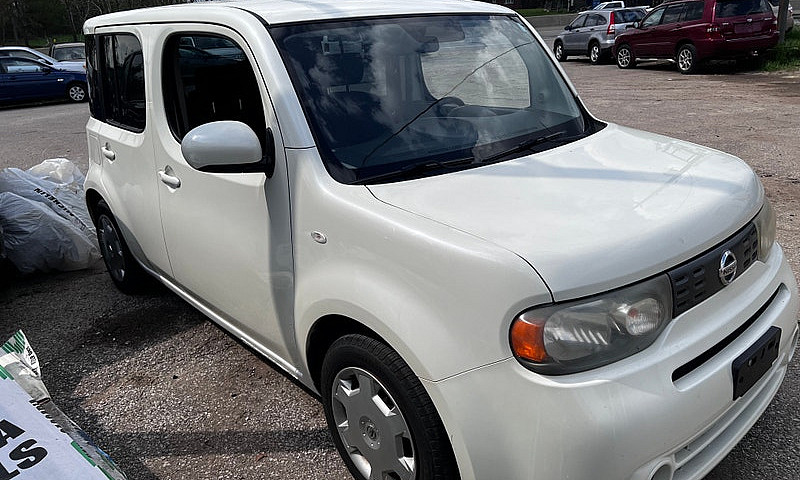2009 Nissan Cube...