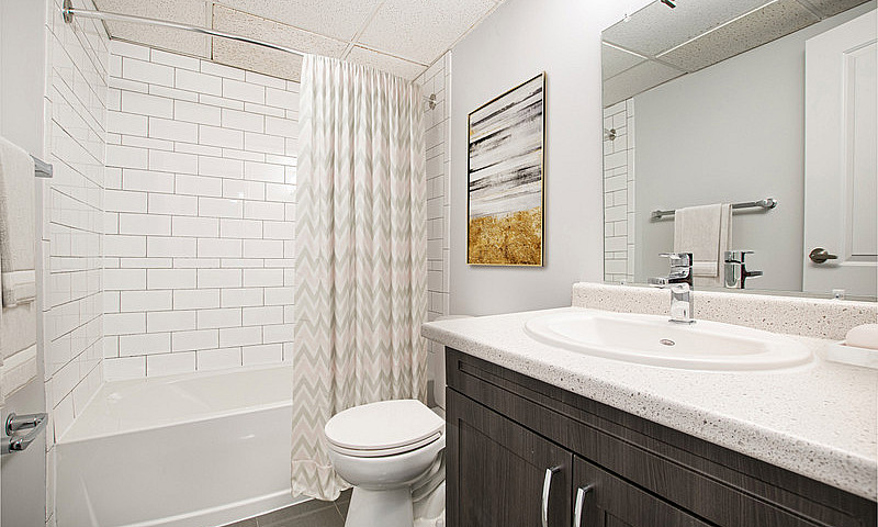 Halifax 2 Bedrooms A...