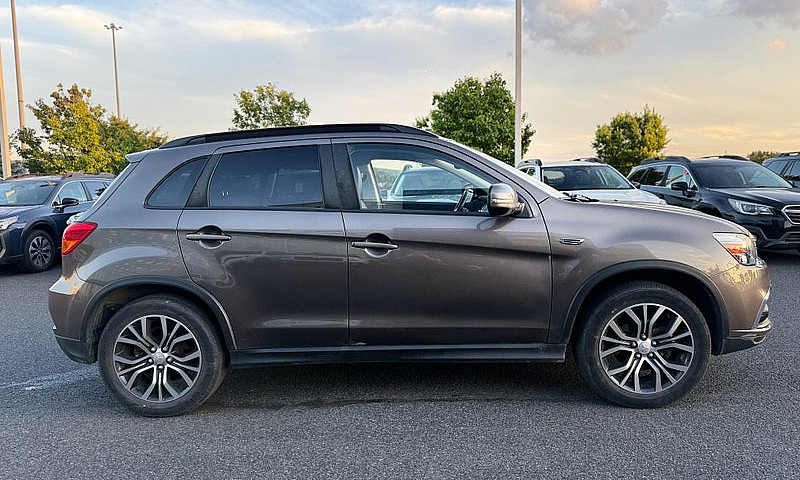 2018 Mitsubishi Rvr ...
