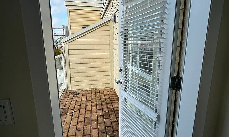 2 Bed/2 Bath Kerrisd...