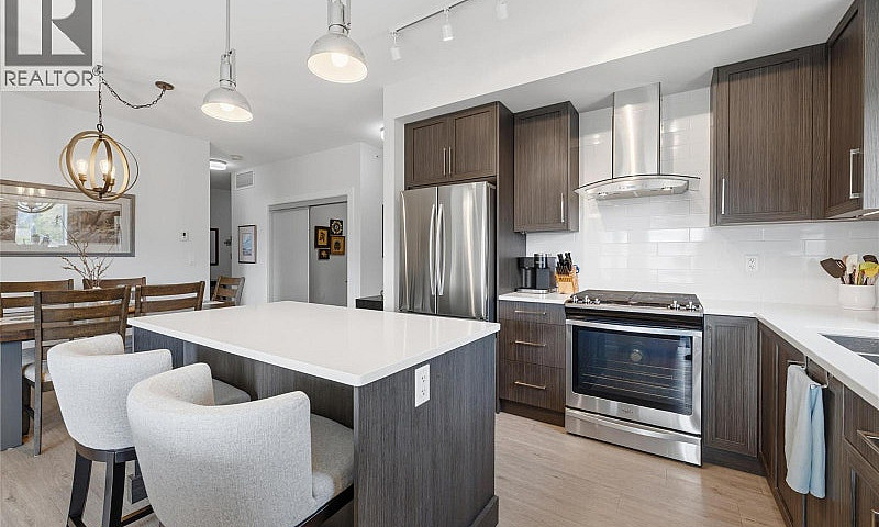 4380 Lakeshore Road ...