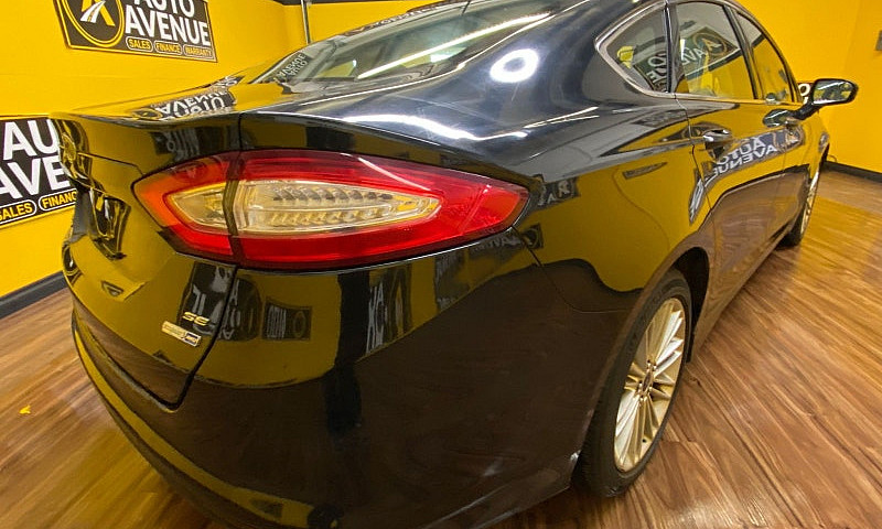 2014 Ford Fusion Se ...