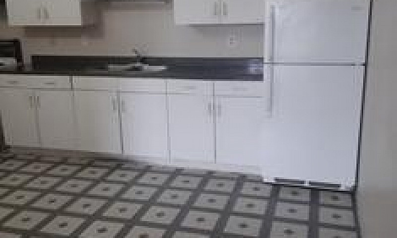 Beautiful 1 Br Apart...