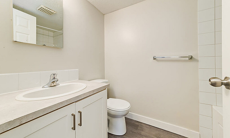 Apartments With In S...