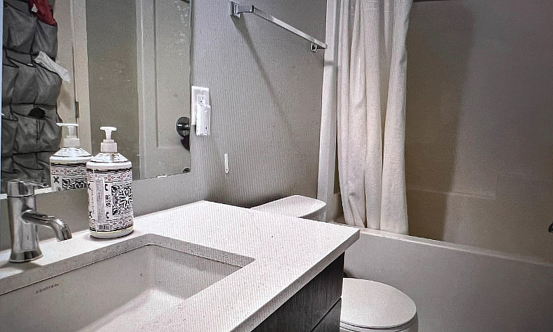 2 Bed, 2 Bath Townho...