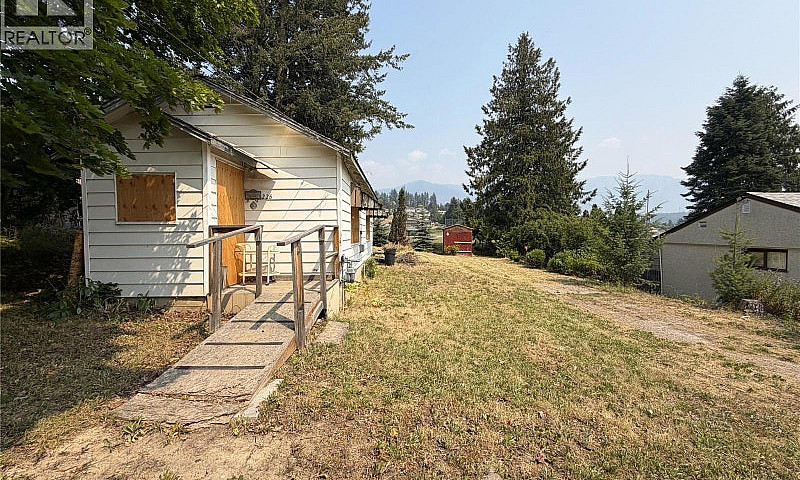 226 16Th Avenue N Cr...