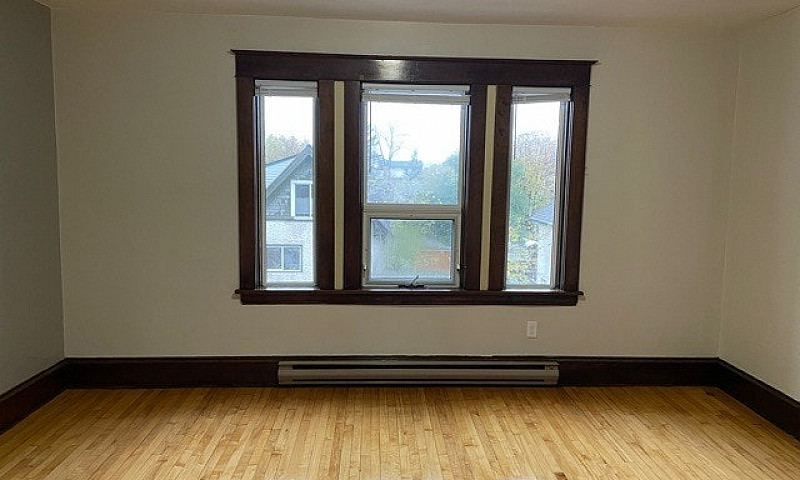 149 Langside - Large...