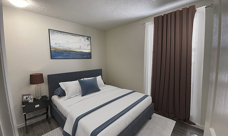 Rare 3 Bedroom! Wate...