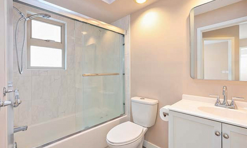 Renovated 1/2 Duplex...