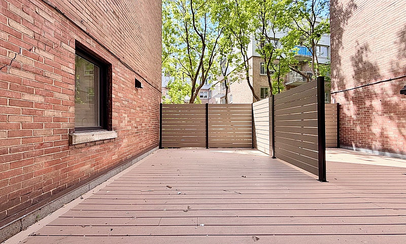 2 Bedrooms - 4 And H...