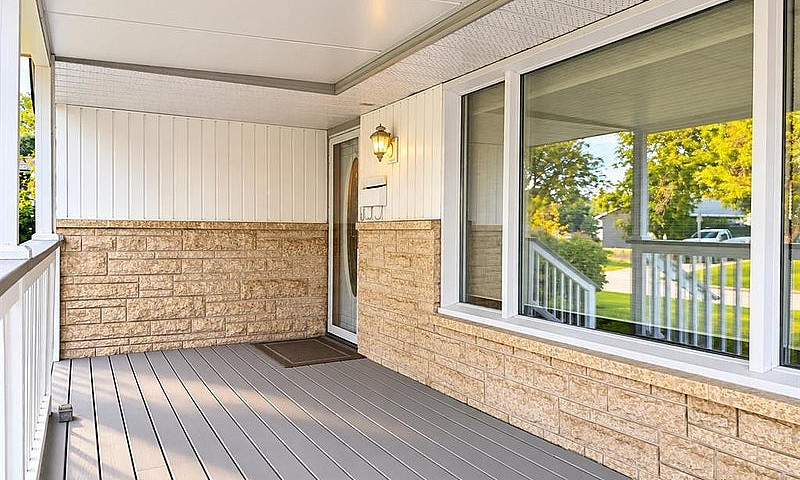 10 Bissett Crescent ...