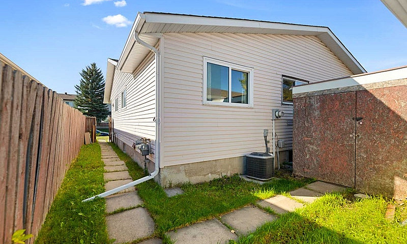 House For Sale In Wh...
