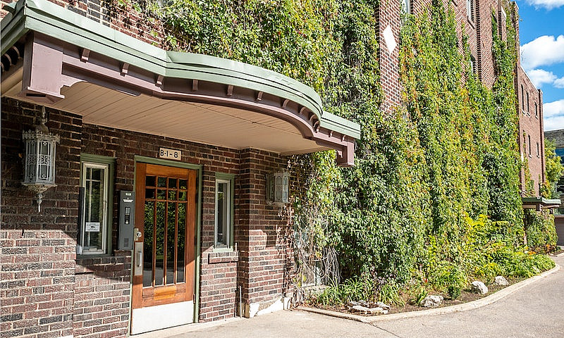 1 Roslyn Rd-  Locarn...