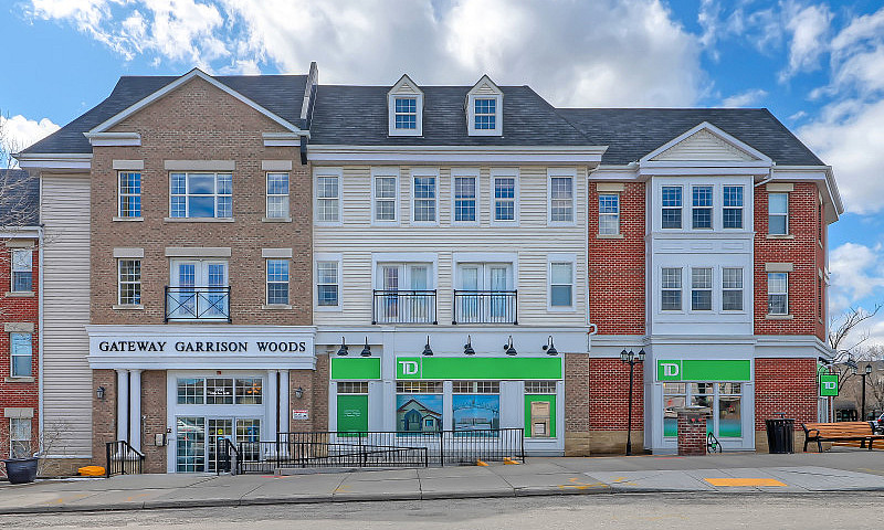 Top Floor Unit | Und...