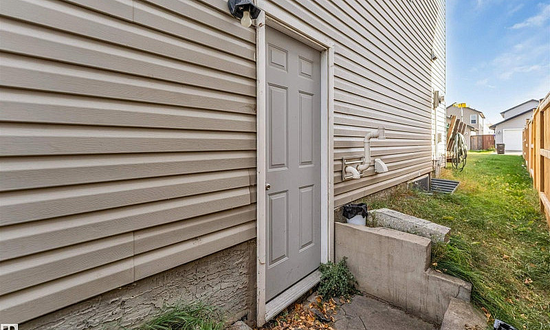 3503 15A St Nw Edmon...