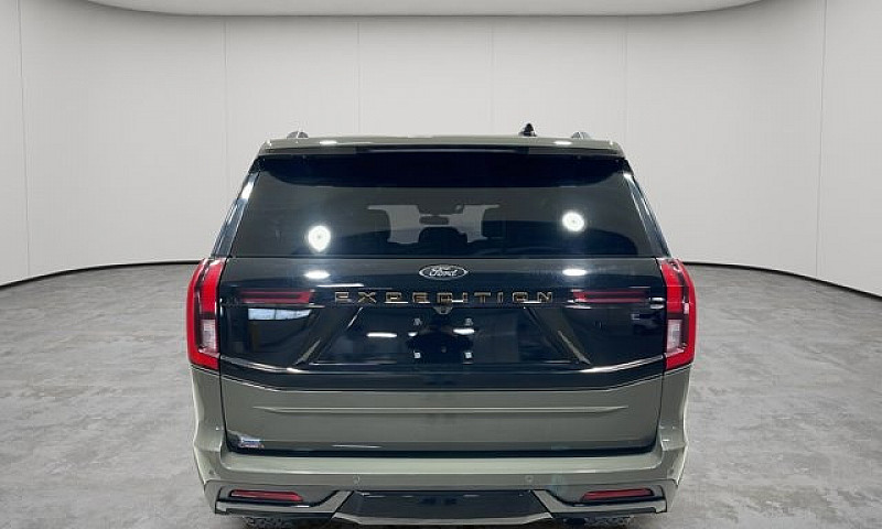 2025 Ford Expedition...