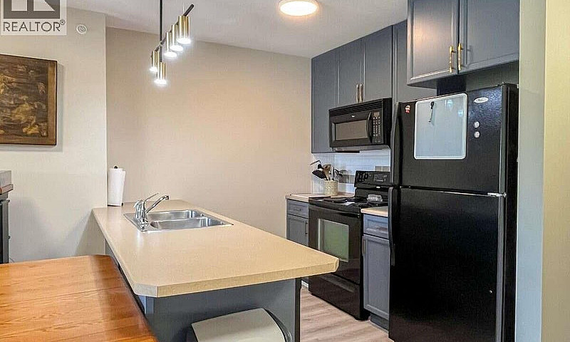 246 Hastings Avenue ...