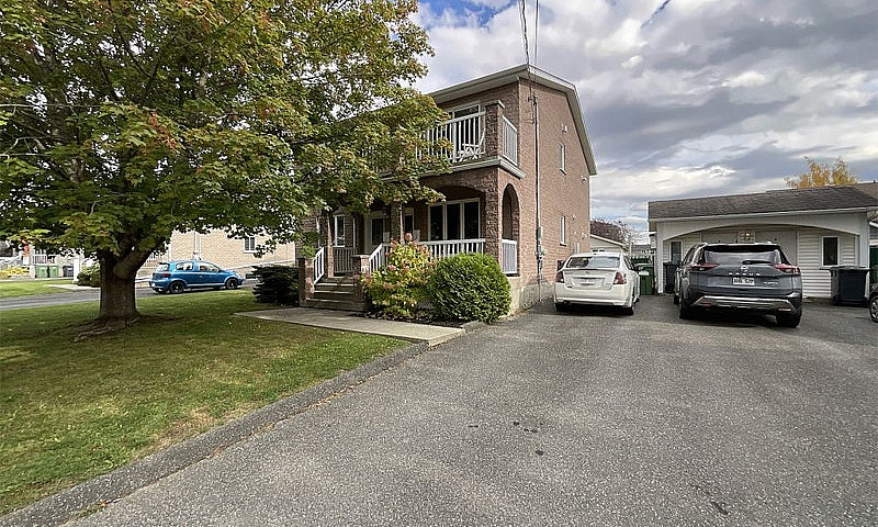 $539,000 - Duplex Fo...