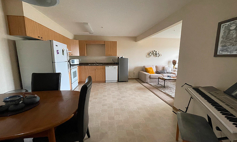 3Rd Floor Condo In C...
