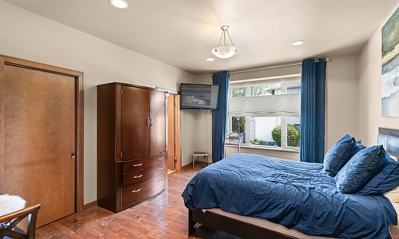Custom 3-Bdrm Home W...