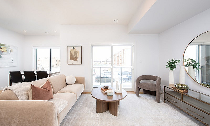 Breeze Nouveau Townh...