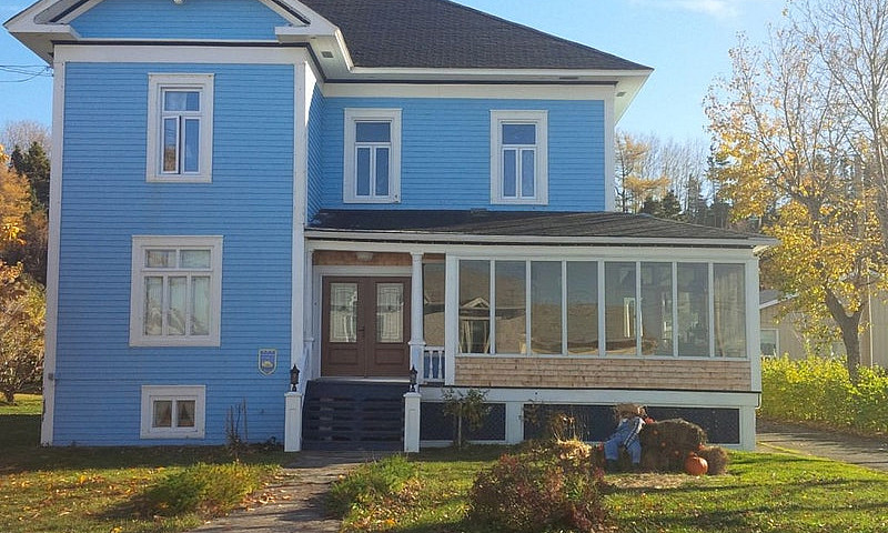 $699,000 - 2 Storey ...