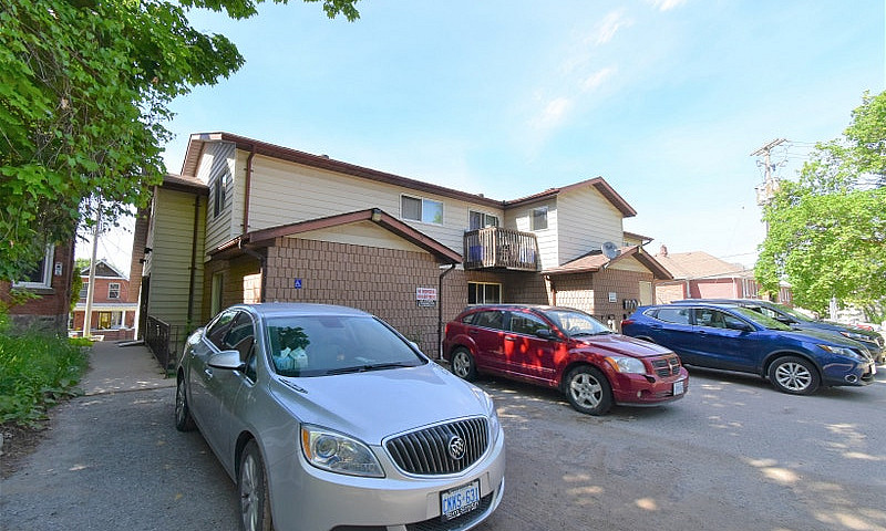 Lovely 2 Bedroom Apa...