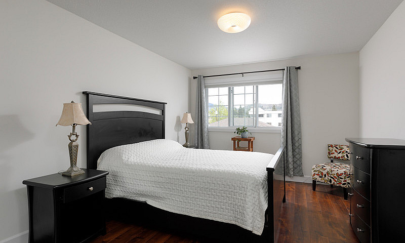 Spacious And Renovat...