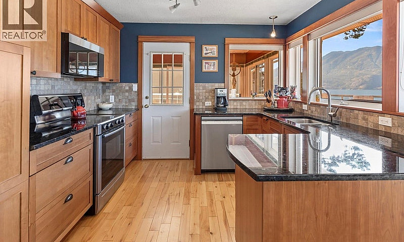 12531 Lewis Bay Road...