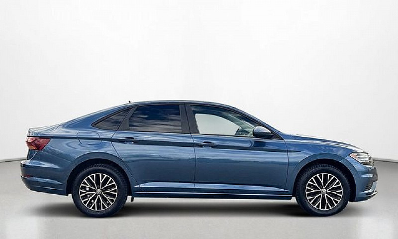 2019 Volkswagen Jett...