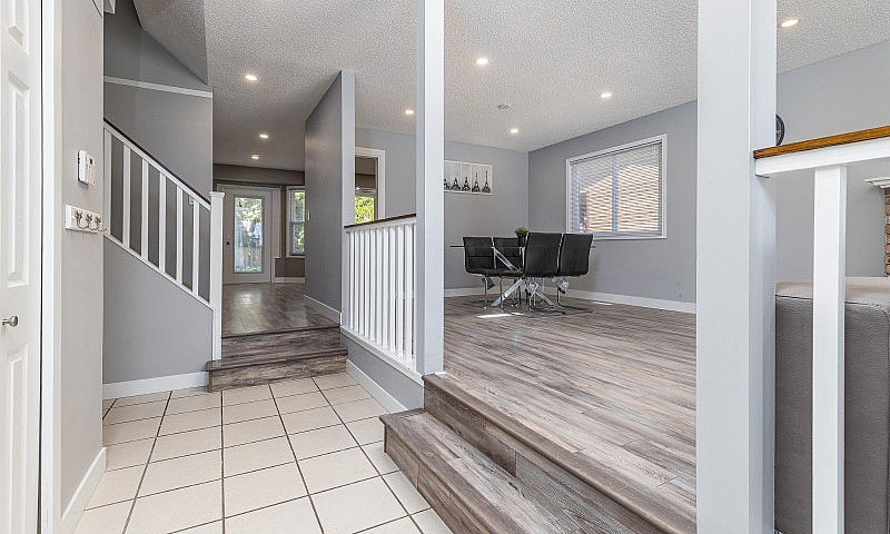 9435 149A Street Sur...