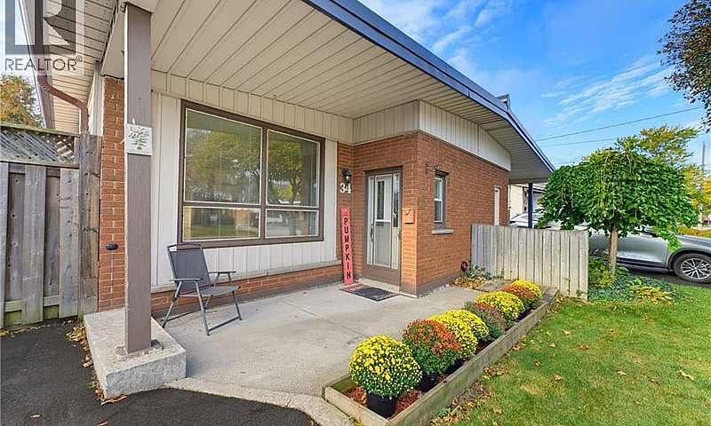 34 Fielding Crescent...