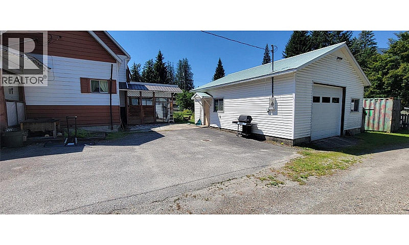 318 8Th Avenue New D...