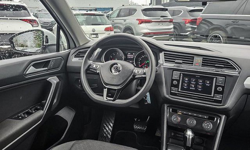 2021 Volkswagen Tigu...