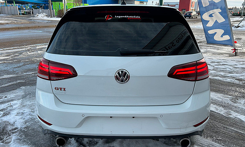 2021 Volkswagen Golf...