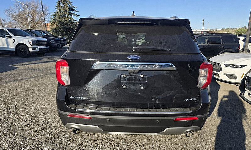 2023 Ford Explorer L...