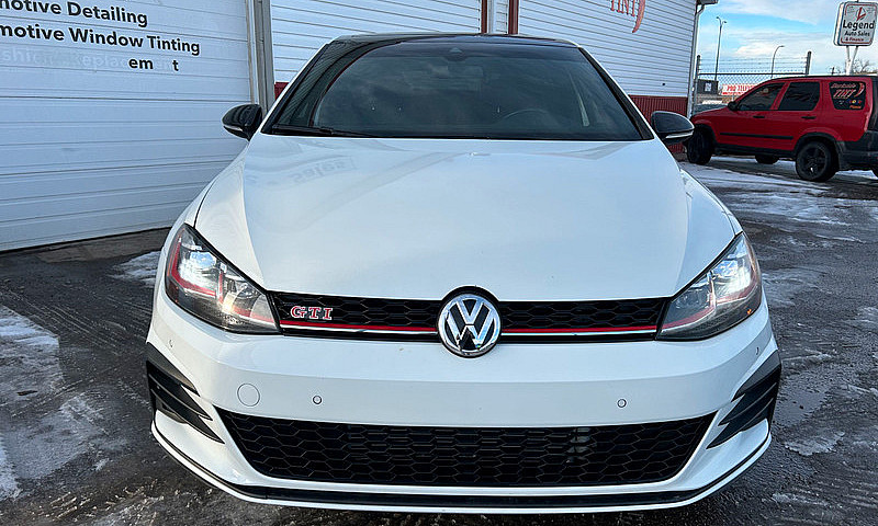 2021 Volkswagen Golf...