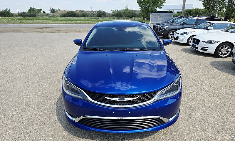 2015 Chrysler 200 Li...