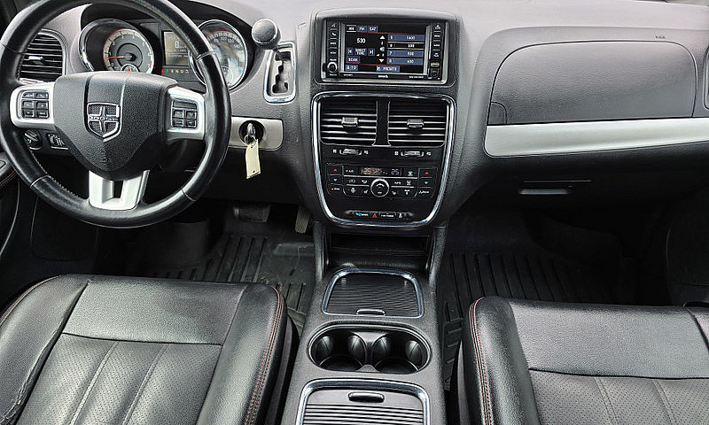 2017 Dodge Grand Car...