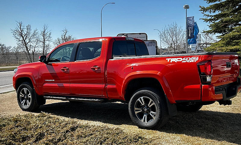 2018 Toyota Tacoma S...