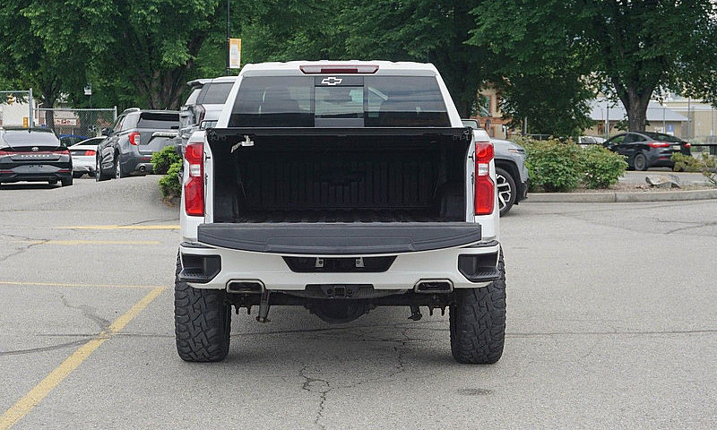 2022 Chevrolet Silve...