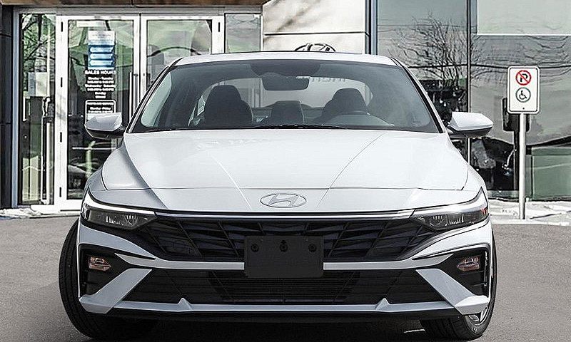 2025 Hyundai Elantra...