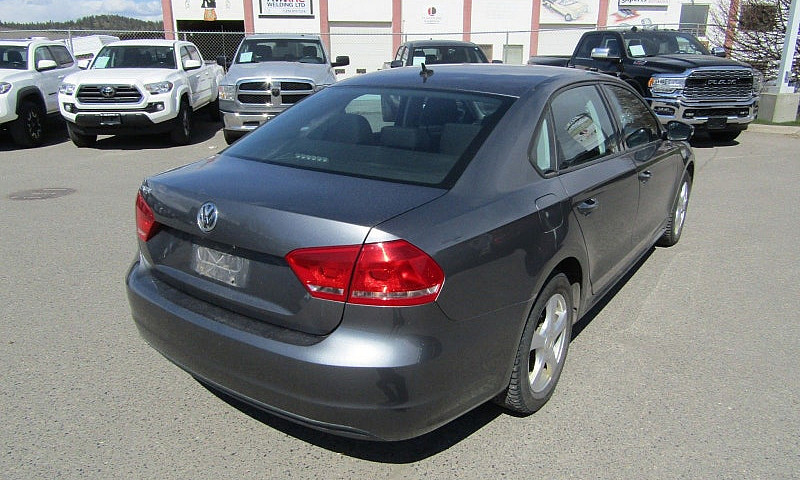 2013 Volkswagen Pass...