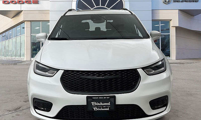 2022 Chrysler Pacifi...