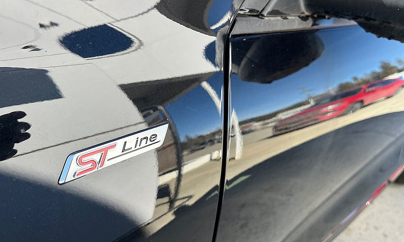 2023 Ford Escape St-...