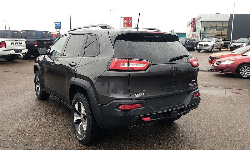 2016 Jeep Cherokee T...