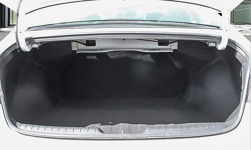 2025 Hyundai Elantra...