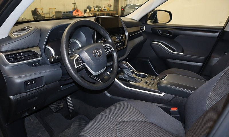 2023 Toyota Highland...