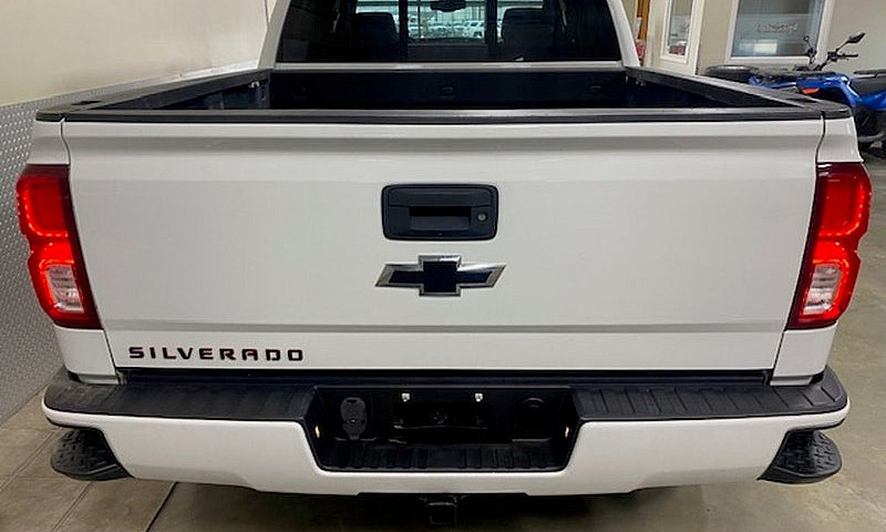 2017 Chevrolet Silve...
