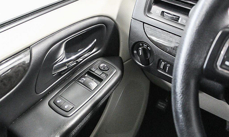 2015 Dodge Grand Car...